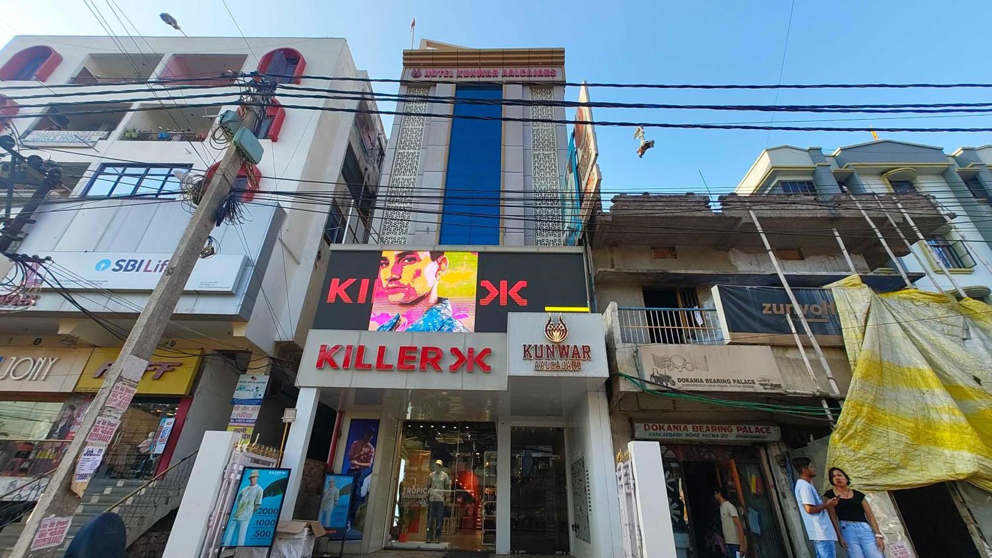 Super Townhouse Kankarbagh Formerly Kunwar Alcajars Patna  Buitenkant foto
